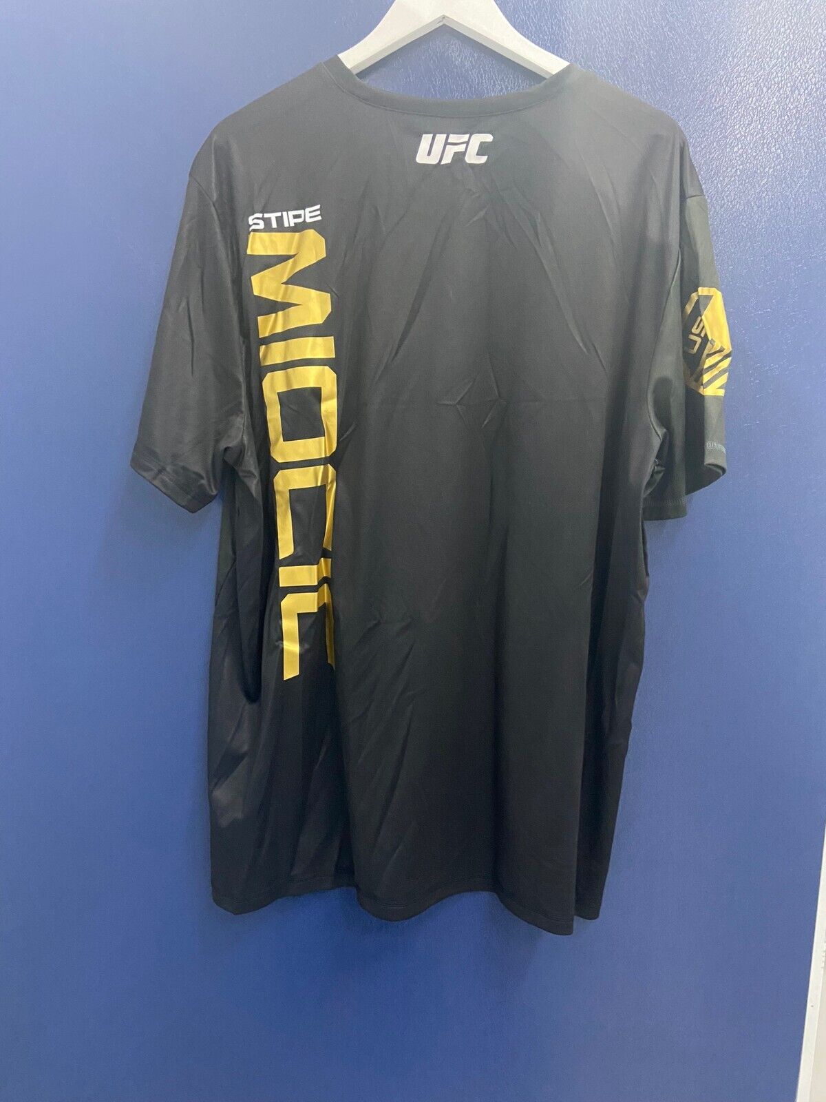 UFC Reebok  Stipe Miocic world champion walk out t-shirt adult 2XL