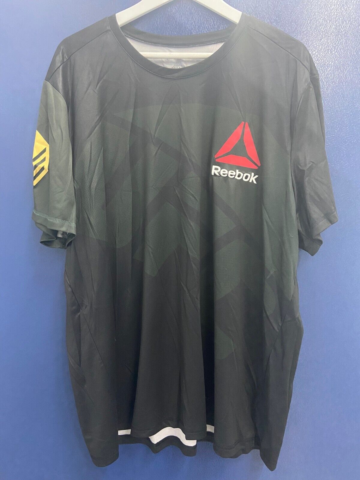 UFC Reebok  Stipe Miocic world champion walk out t-shirt adult 2XL