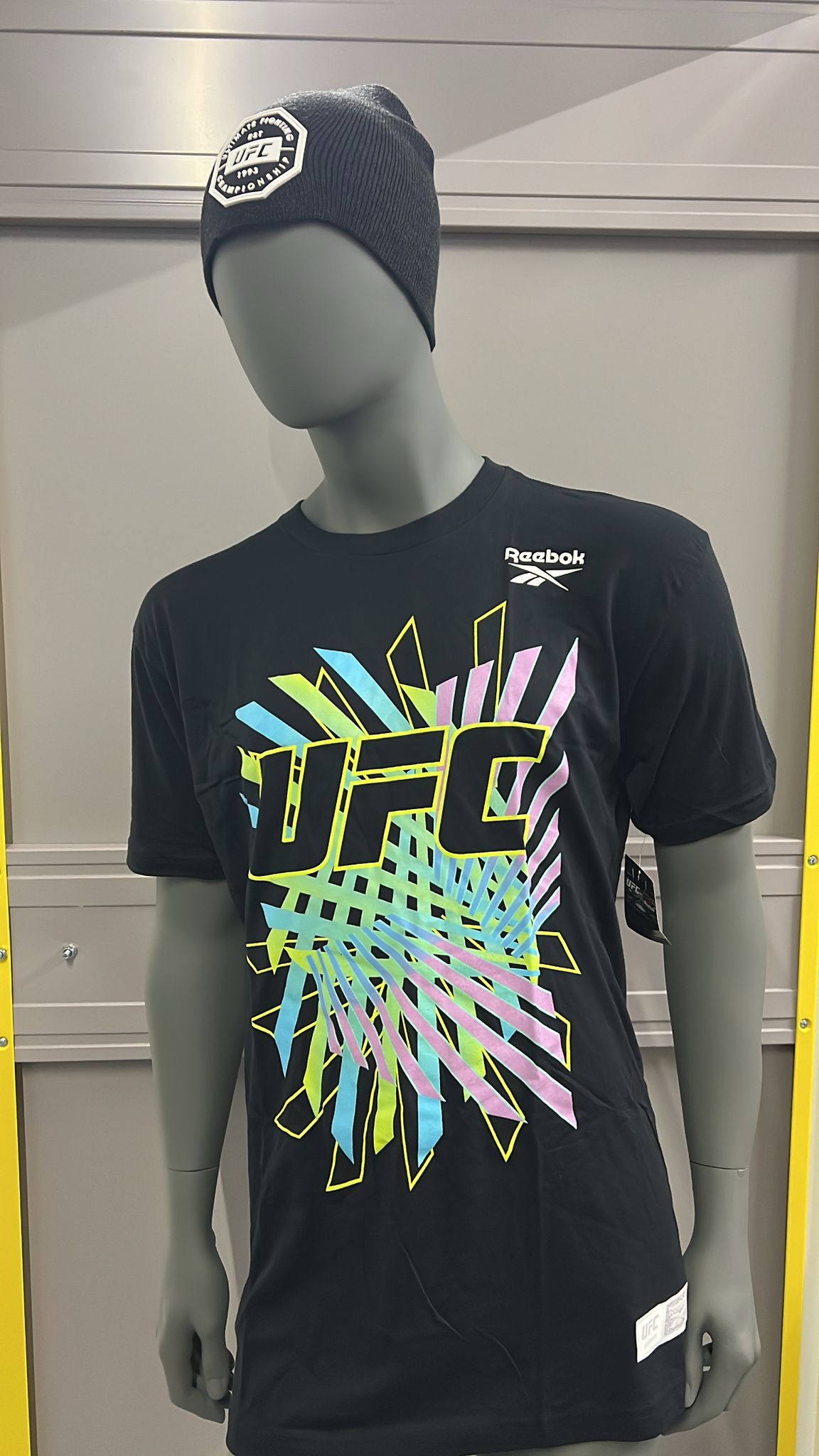 Official UFC Reebok T-Shirt Black Gym Multi Colour Graphic Print Adults